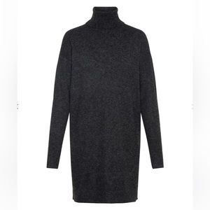 BNWT Vero Moda sweater dress - Small in dark grey